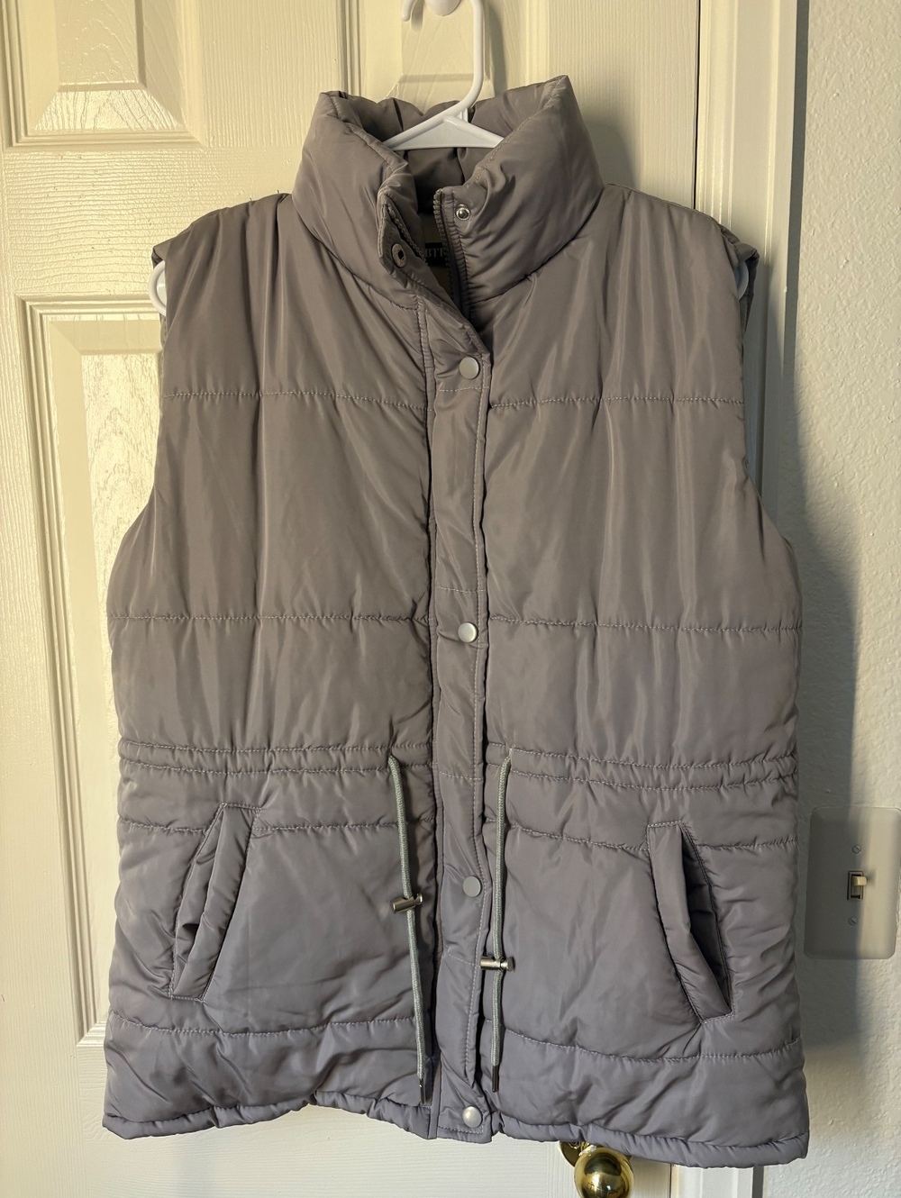 Women’s  Gray Puffer Vest with Drawstring Waist, Size Small